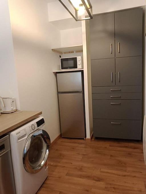 Gonnelles Appartement T3 Centre Ville Rdc D أجان المظهر الخارجي الصورة